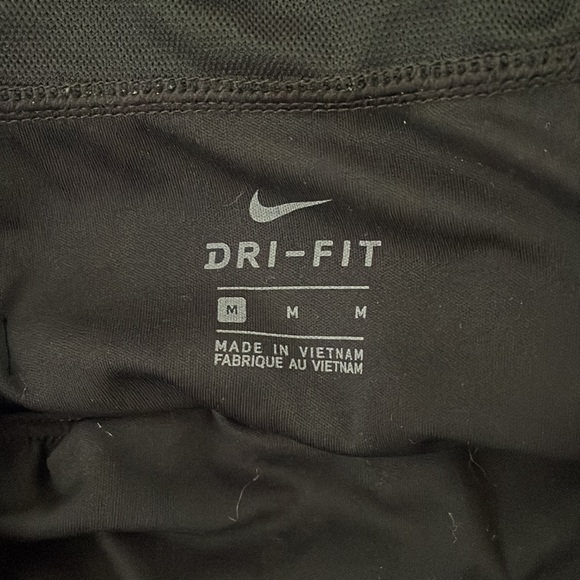 Nike running shorts - Picture 3 of 3